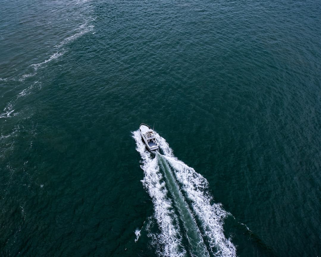 Bootsführerschein auf Mallorca Motorboot und Segelboot für das Meer