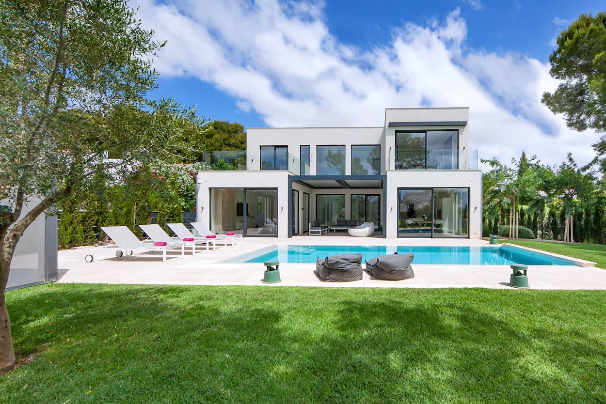 Modern villa in Sol de Mallorca Palma de Mallorca with sea view for sale for 4.2 million euros